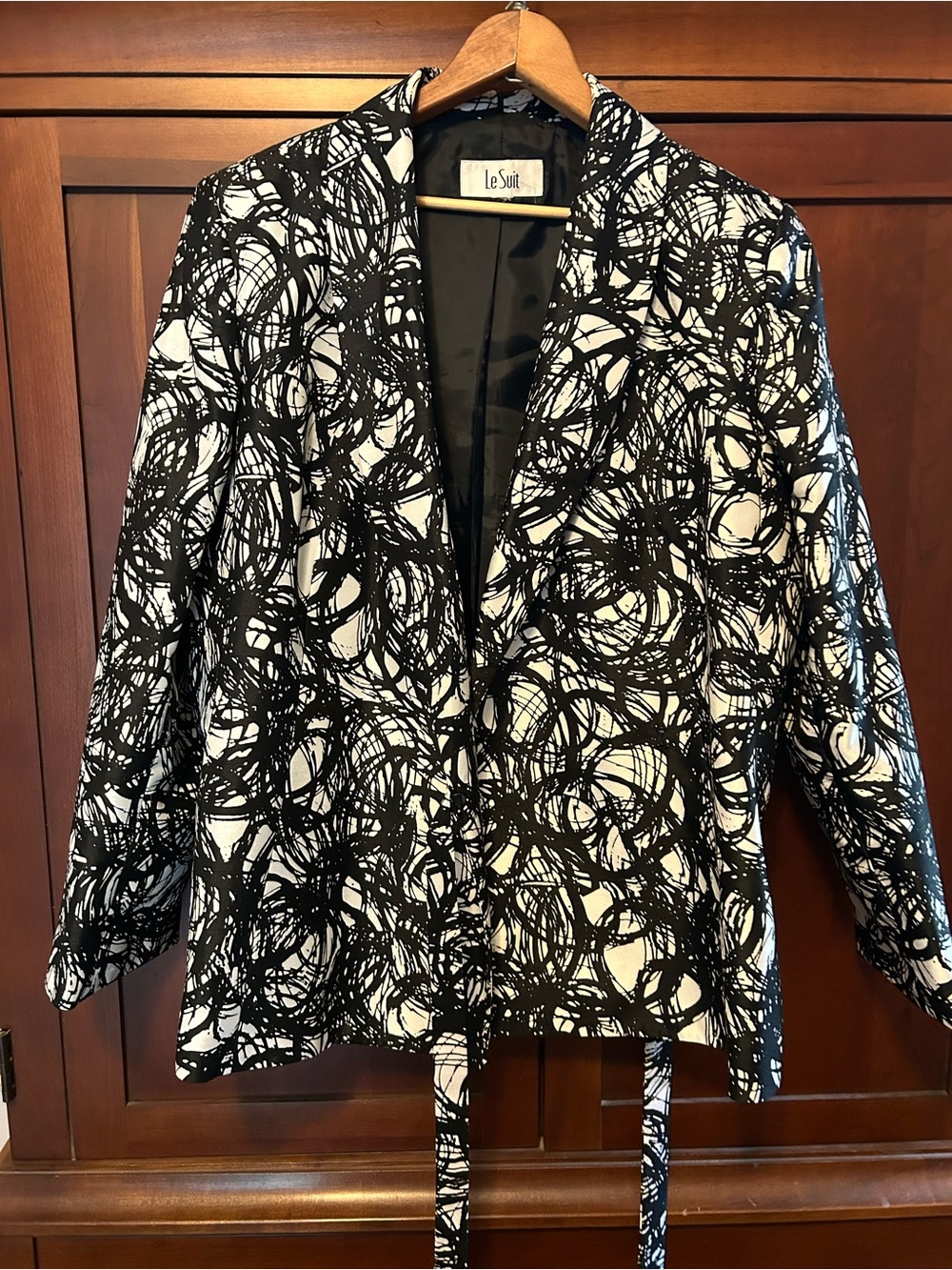 Le Suit Black & White Scribble-Print Tie-Front Blazer